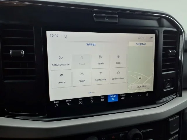 New 2027 Oxford White Ford F-250® XLT image 45