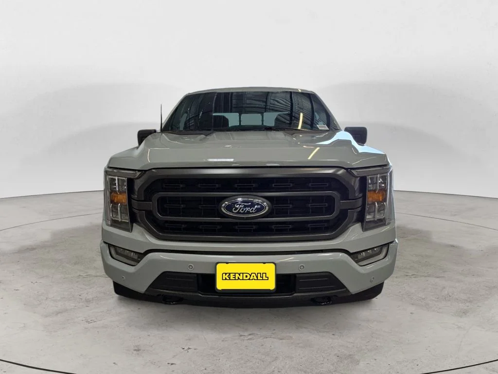 Used 2023 White Ford XLT image 2