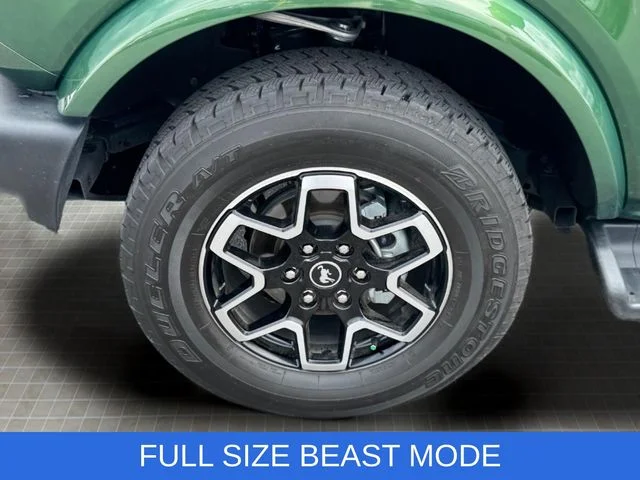 Used 2025 Green Ford Outer Banks image 19