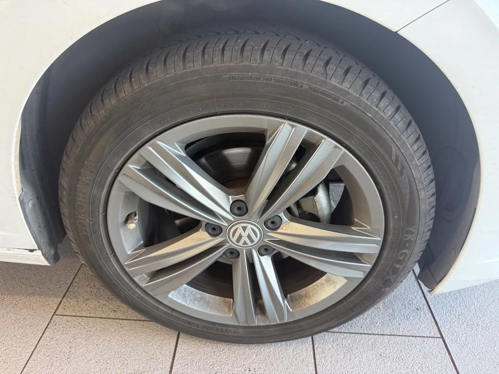 Used 2020  Volkswagen  image 9