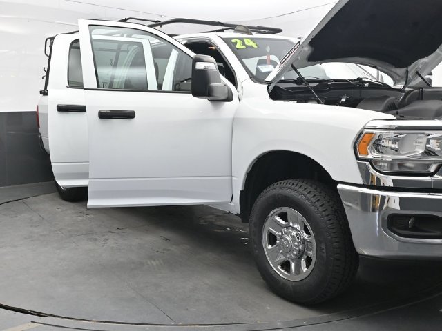 Used 2024 White Ram Tradesman image 42
