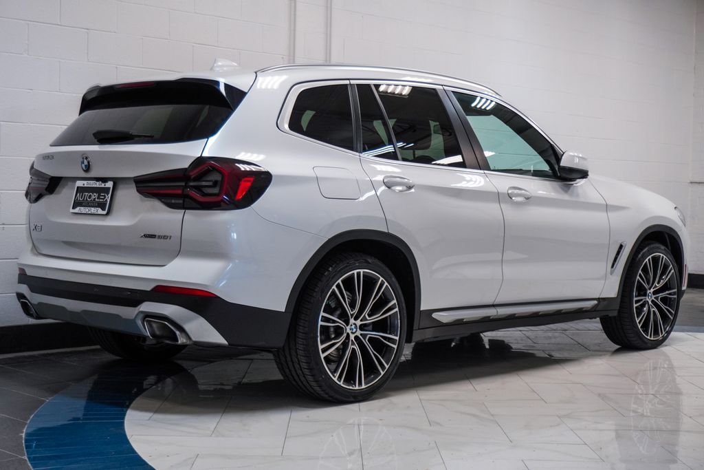 Used 2023 White BMW xDrive30i image 34