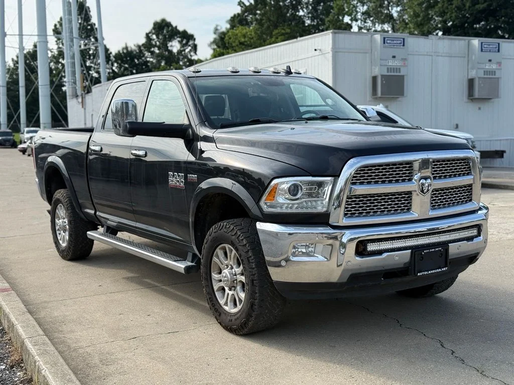 Used 2018 Black Ram Laramie image 4