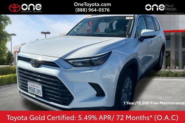 Certified Used 2025 WIND CHILL PEARL Toyota  image 1