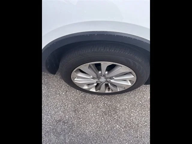 Used 2019 (Includes (CM5) Black Carbon Metallic lower exterior accent color, Paint code W700S.) Buick Preferred image 20