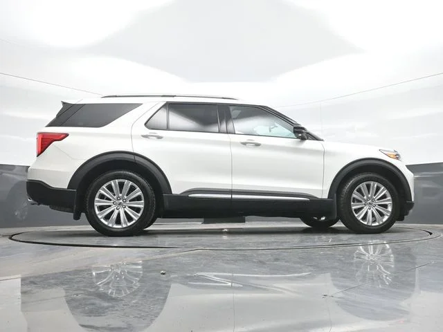 Used 2021 White Ford Limited image 25