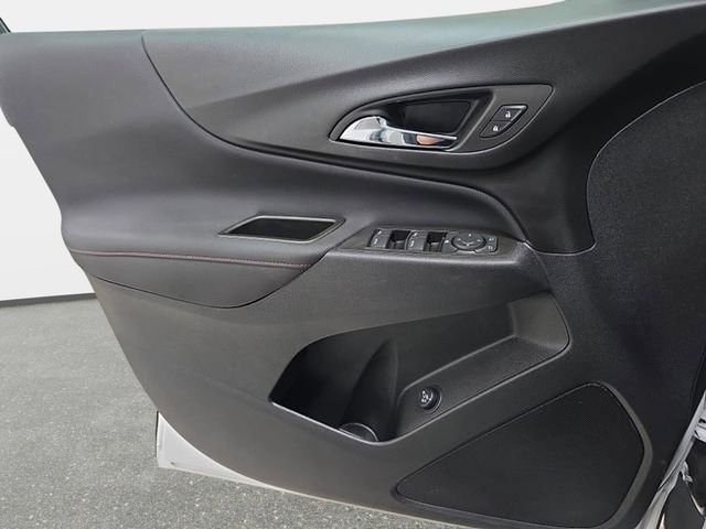 Used 2022 White Chevrolet RS image 25