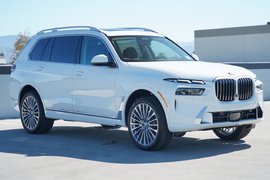 New 2027 Alpine White BMW xDrive40i image 3