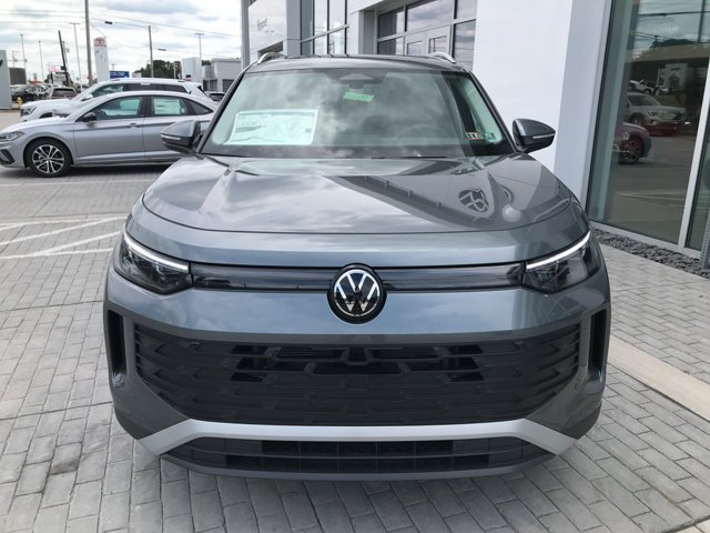 New 2026 Platinum Gray Metallic Volkswagen SE image 3