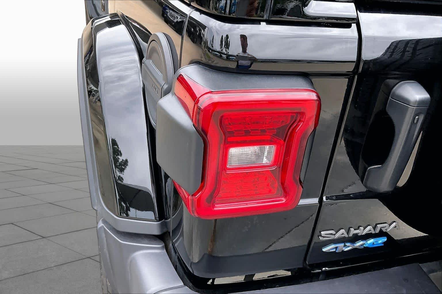 Used 2025 Black Clearcoat Jeep Sahara image 27