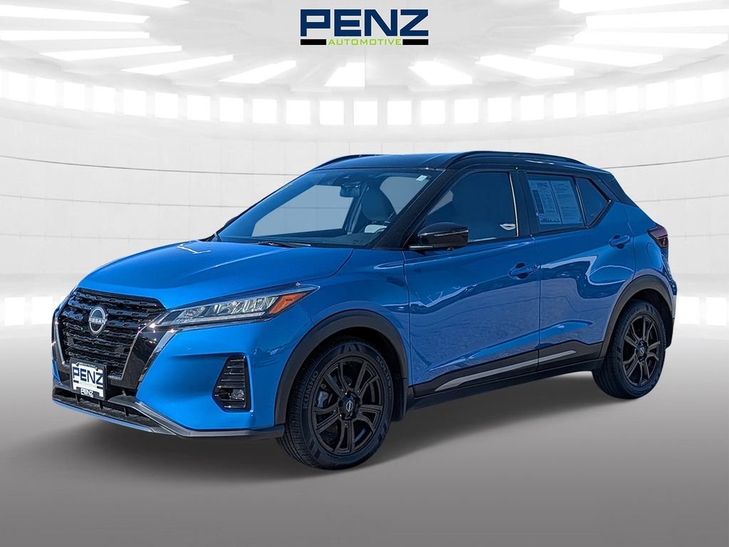 Used 2023 Blue Nissan SR image 3