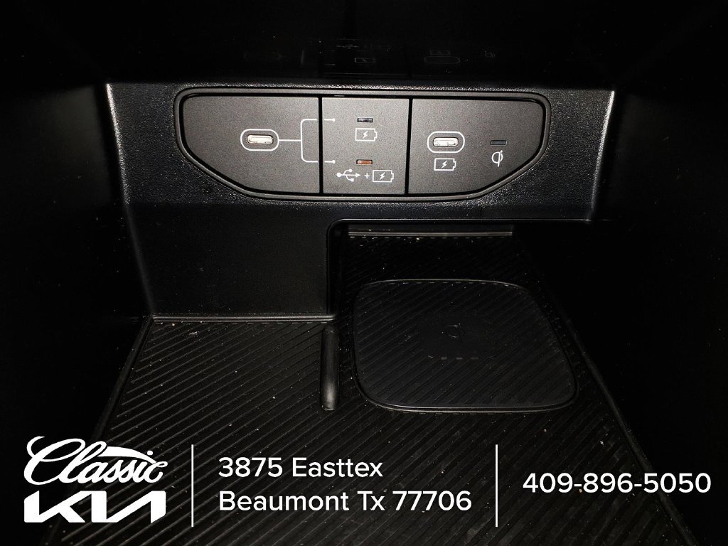 Used 2026 Black Kia EX image 24