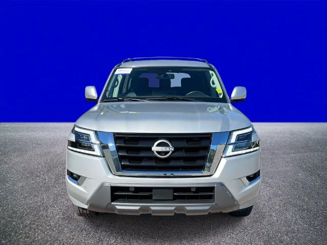Used 2023 Silver Nissan SL image 8