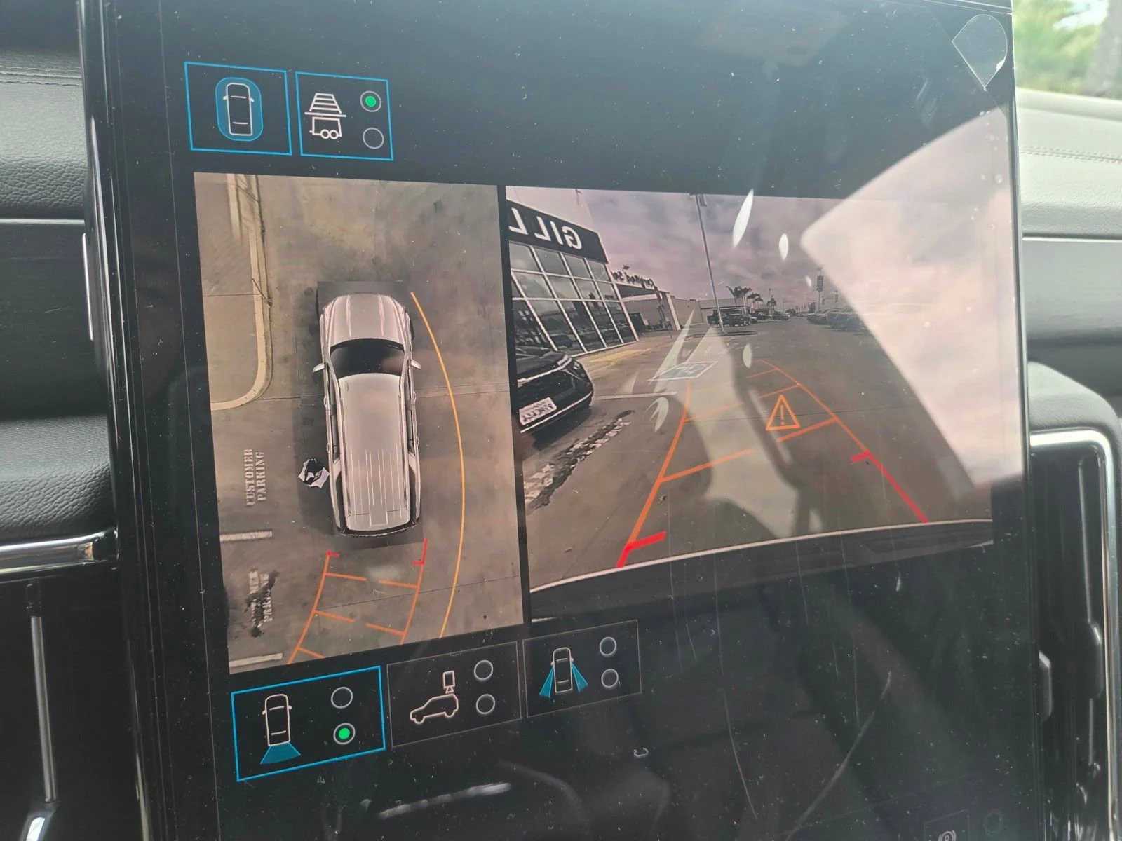 2026 GMC Yukon XL Denali - Photo 14