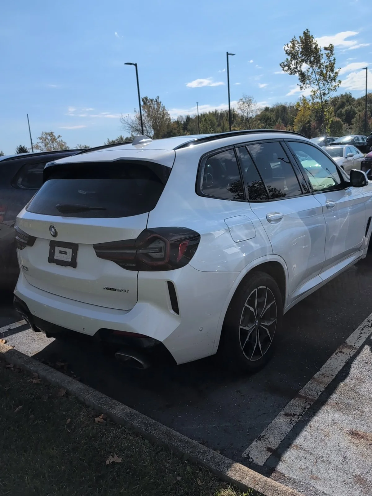 Used 2024 White BMW  image 4