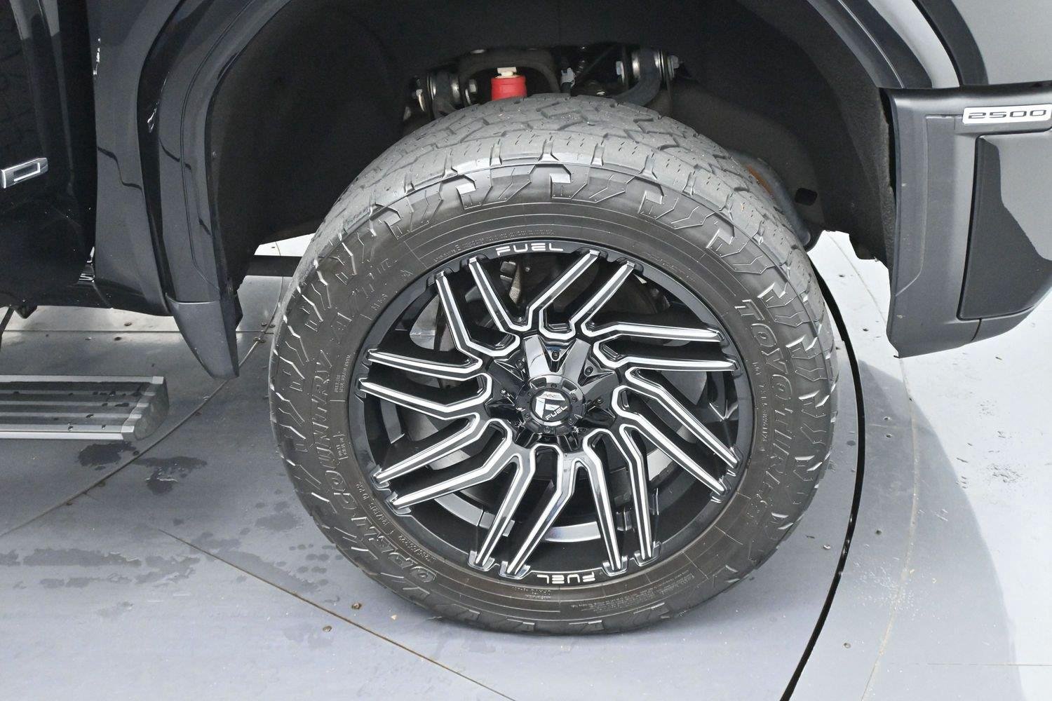 Used 2024 Onyx Black GMC Denali Ultimate image 35