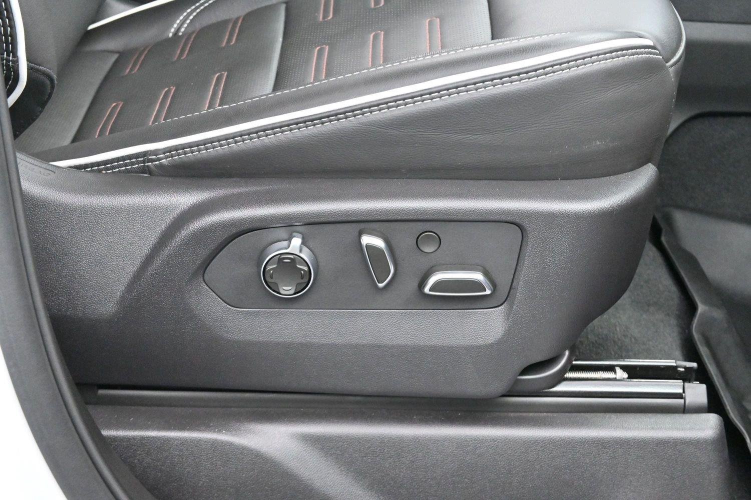 Used 2024 Summit White GMC AT4X image 34