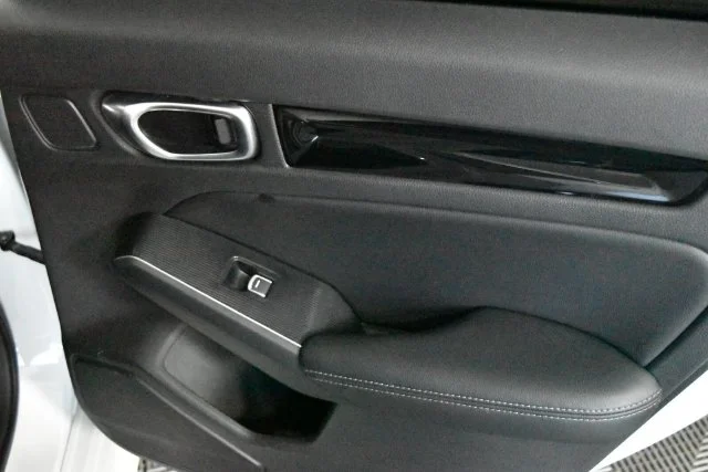 Used 2023  Honda Touring image 42