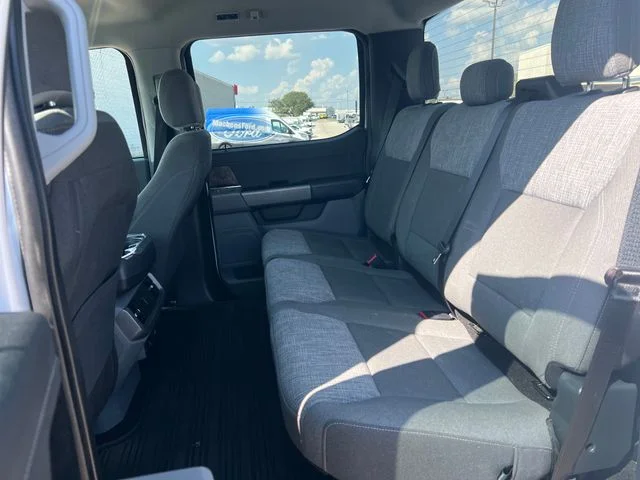Used 2021 White Ford XLT image 33