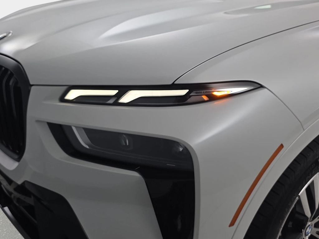 New 2027 Mineral White Metallic BMW xDrive40i image 32