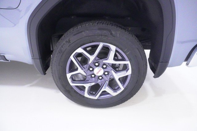 2026 GMC Sierra 1500 SLT - Photo 13