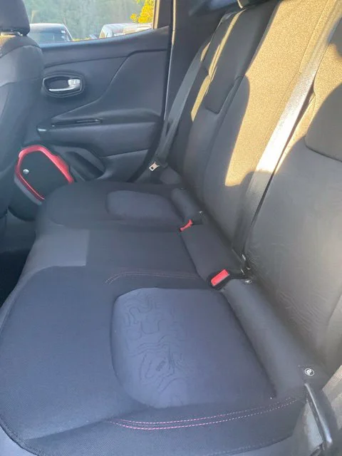 Used 2019 White Jeep Trailhawk image 21