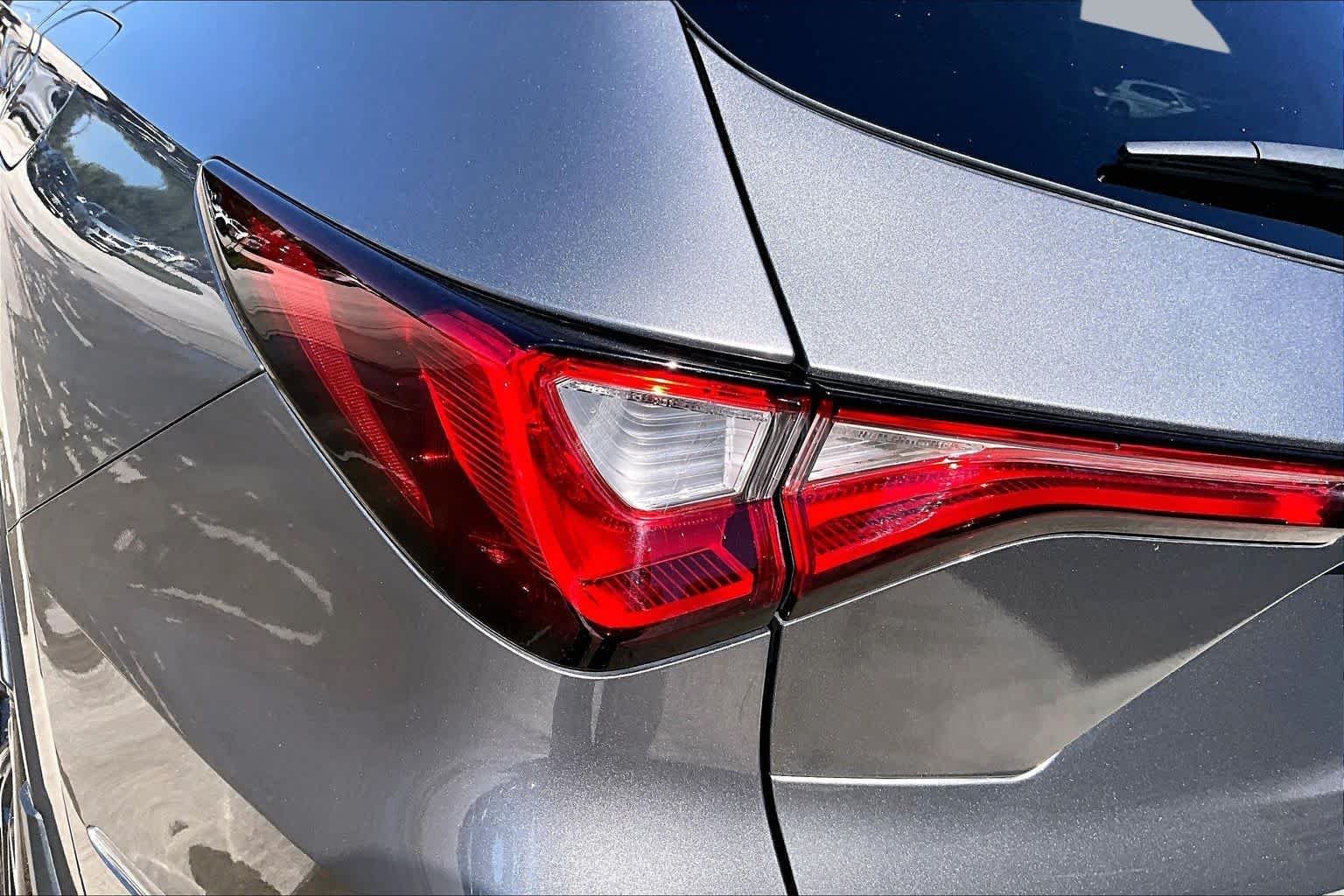 Used 2024 Liquid Carbon Metallic Acura w/Technology Package image 27