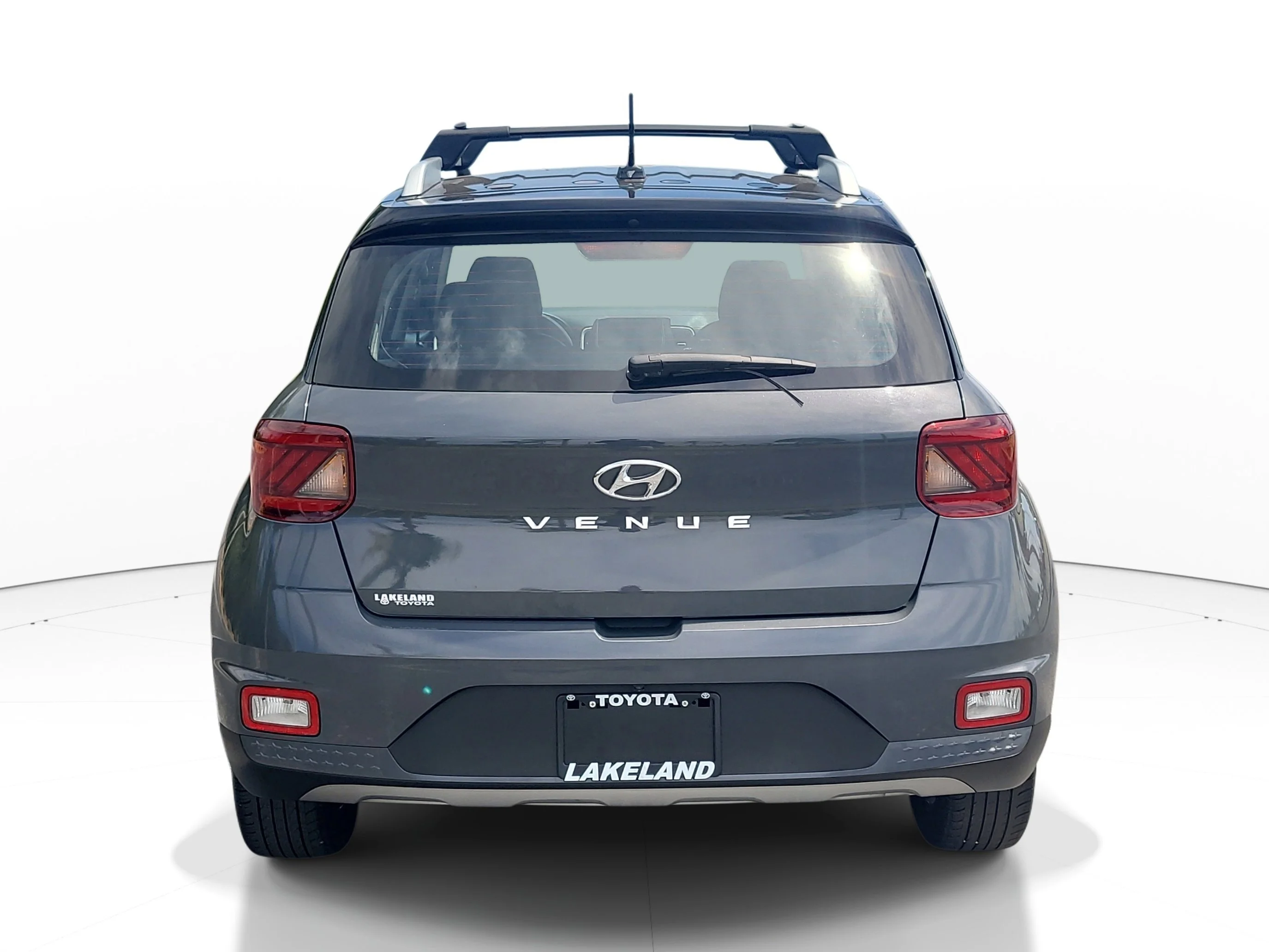 Used 2023 Ecotronic Gray Hyundai Limited image 5