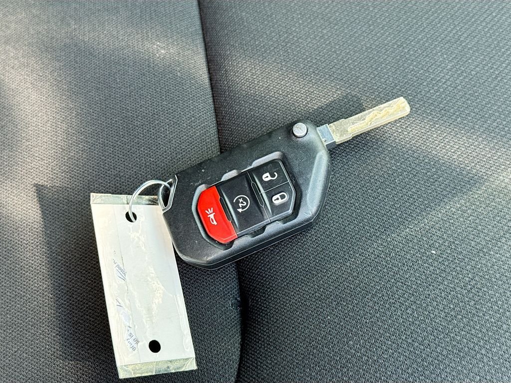 Used 2018 Silver Jeep Unlimited Sahara image 36