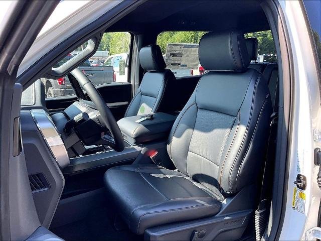 New 2026 Star White Metallic Tri-Coat Ford Lariat image 25