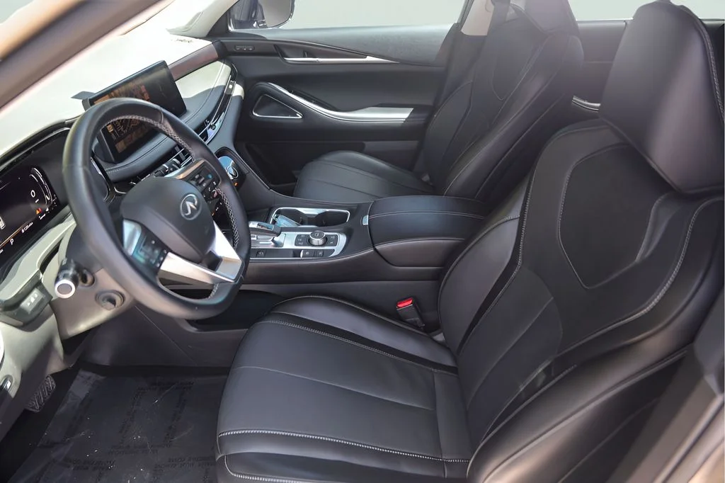 Used 2023 Silver INFINITI Sensory image 12