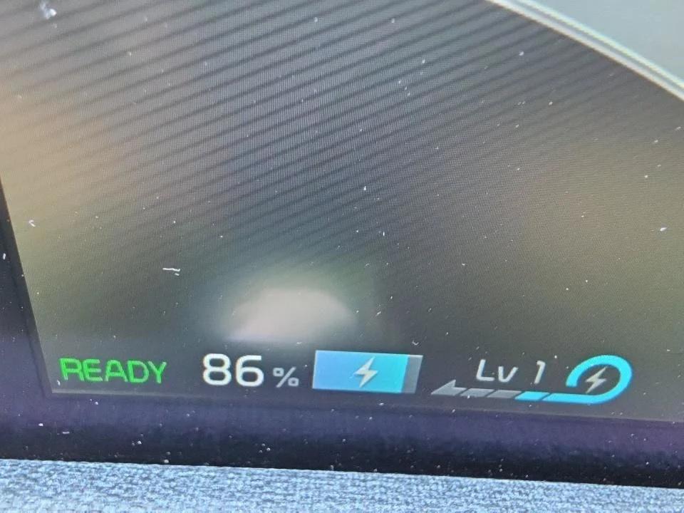 Used 2022 White Kia Wind image 8
