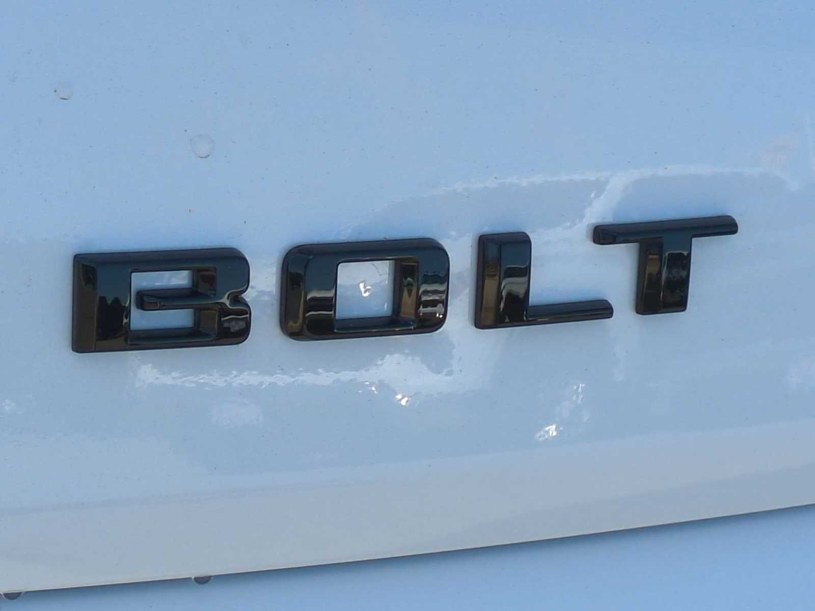 2027 Chevrolet Bolt LT - Photo 9