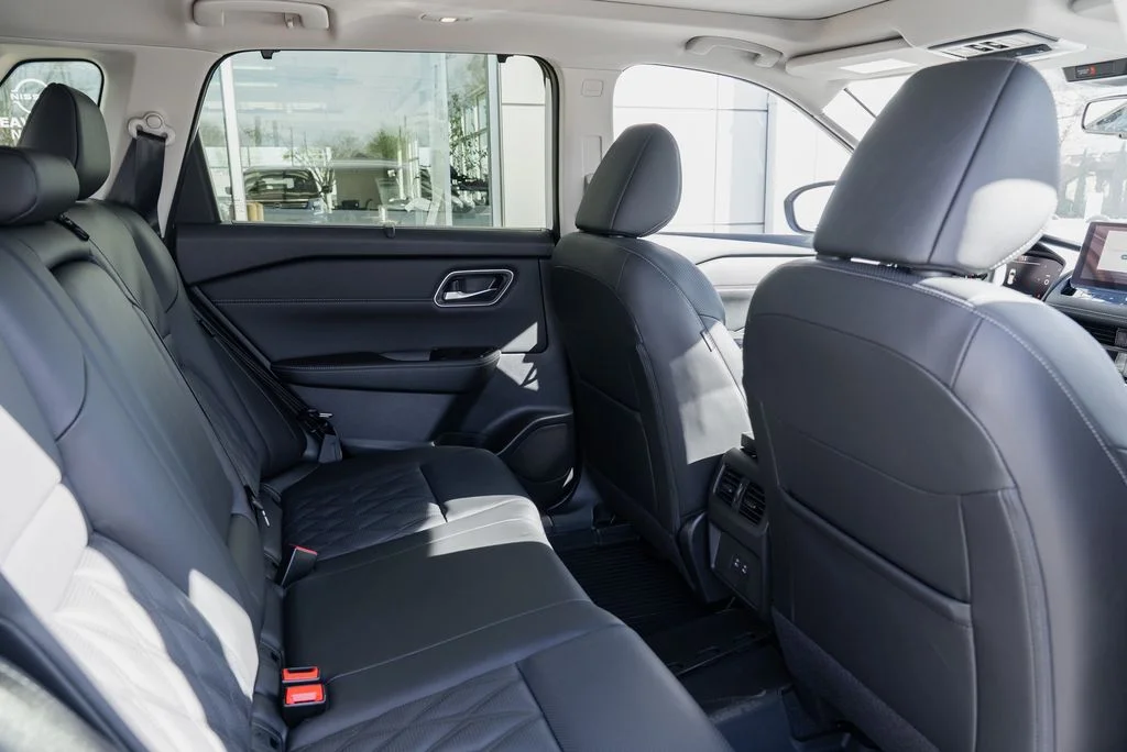 New 2026 Everest White Pearl TriCoat Nissan Platinum image 28