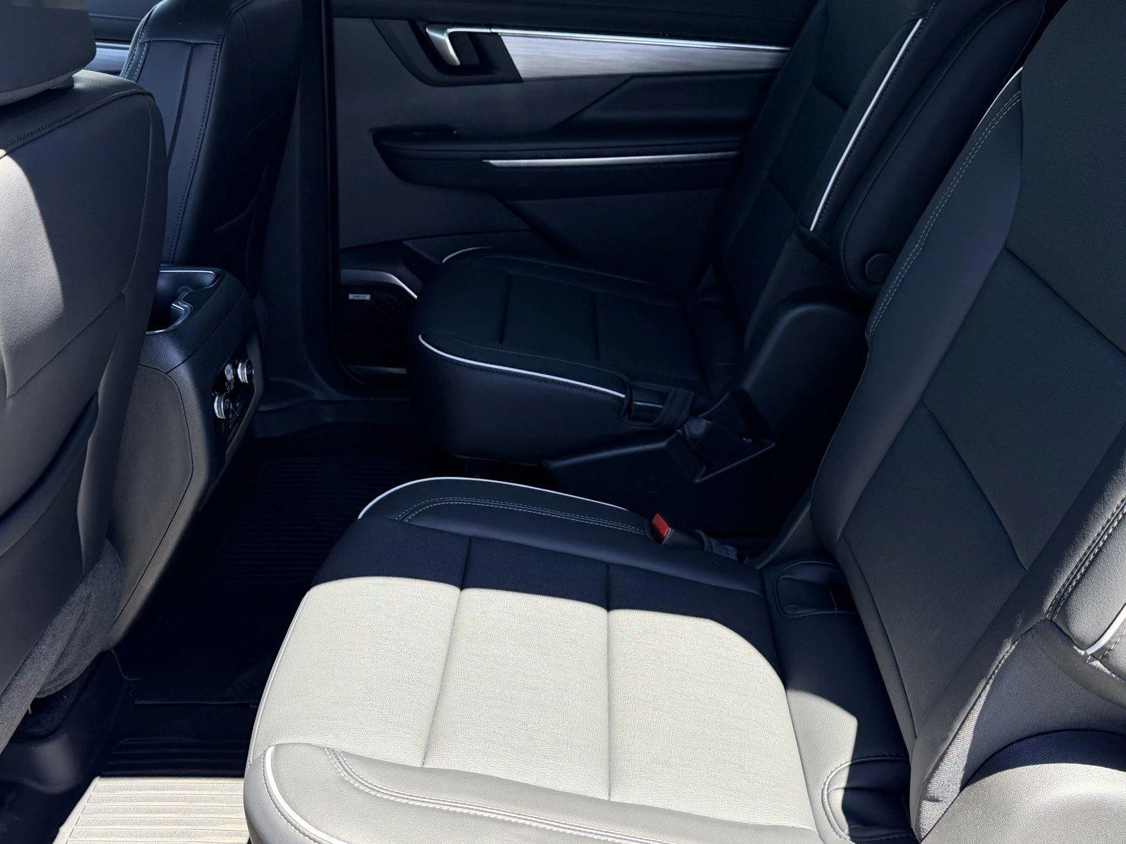New 2026 Ebony Twilight Metallic Buick Preferred image 13