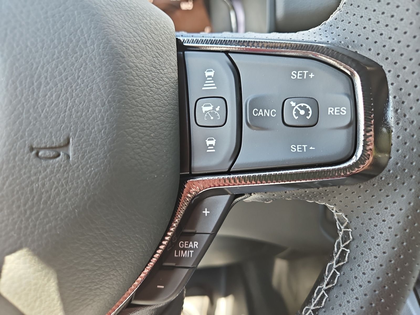 2026 RAM 1500 Rebel - Photo 25