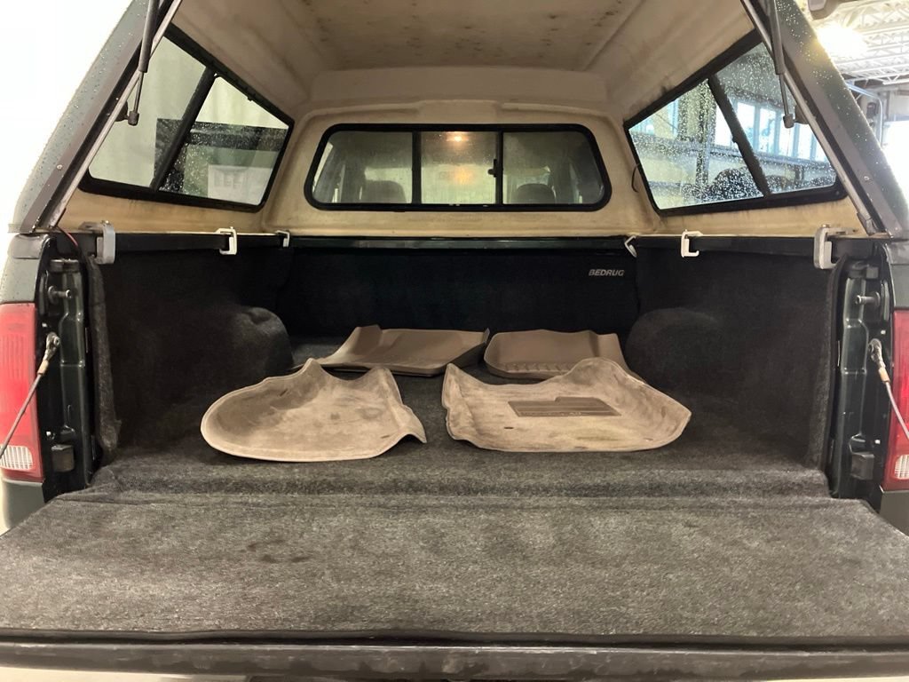 Used 2003  Ford Lariat image 24