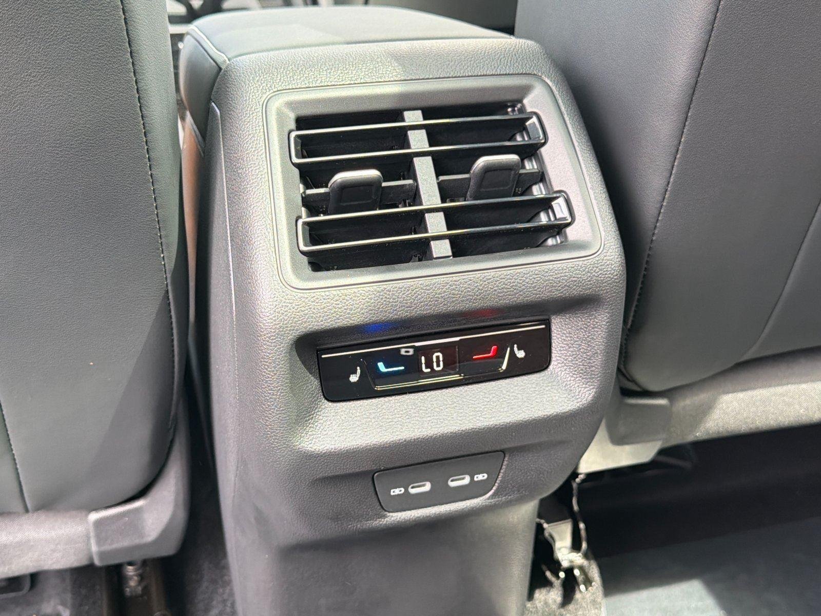 New 2026 monterey blue pearl Volkswagen SEL R-Line Turbo image 34