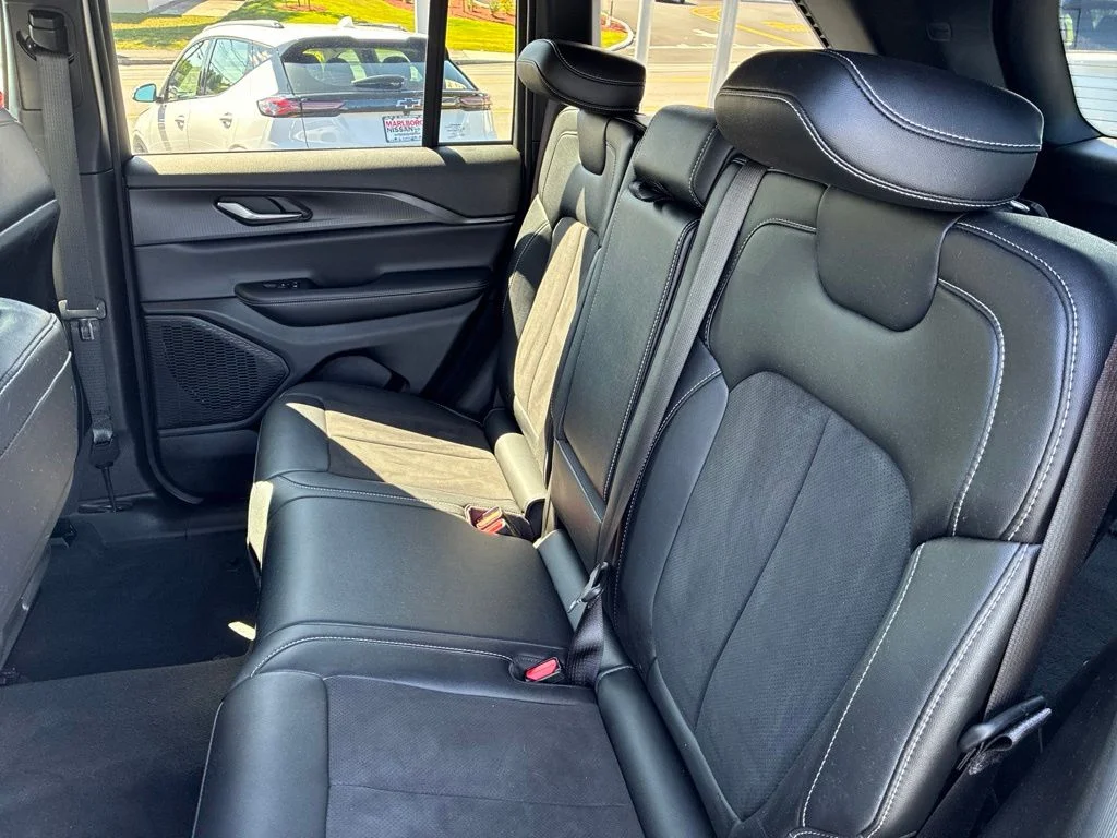 Used 2024 Silver Jeep Altitude X image 25