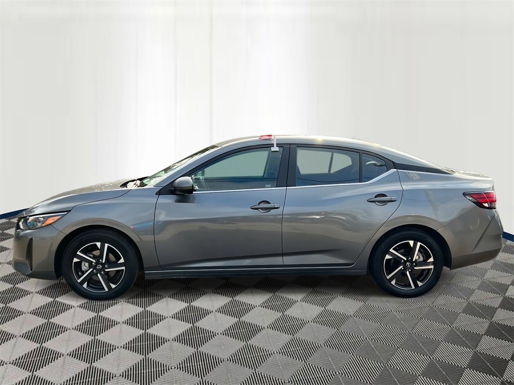 Used 2024 Nissan Sentra SV with VIN 3N1AB8CV5RY330064 for sale in Eastpointe, MI