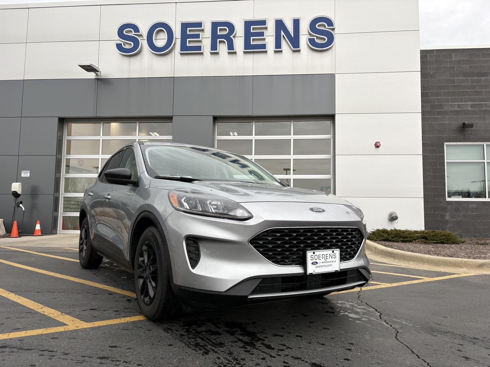 2022 Ford Escape SE