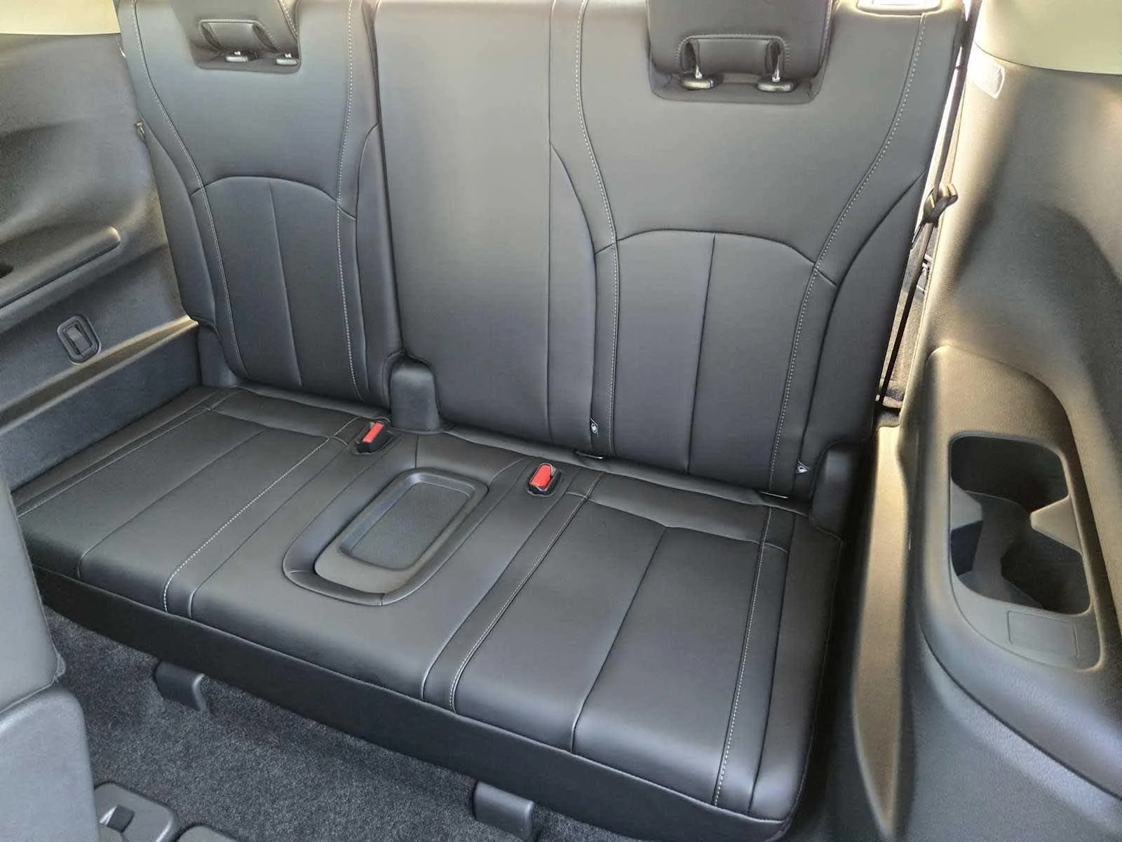 Certified Used 2026 Mineral Black INFINITI LUXE image 19
