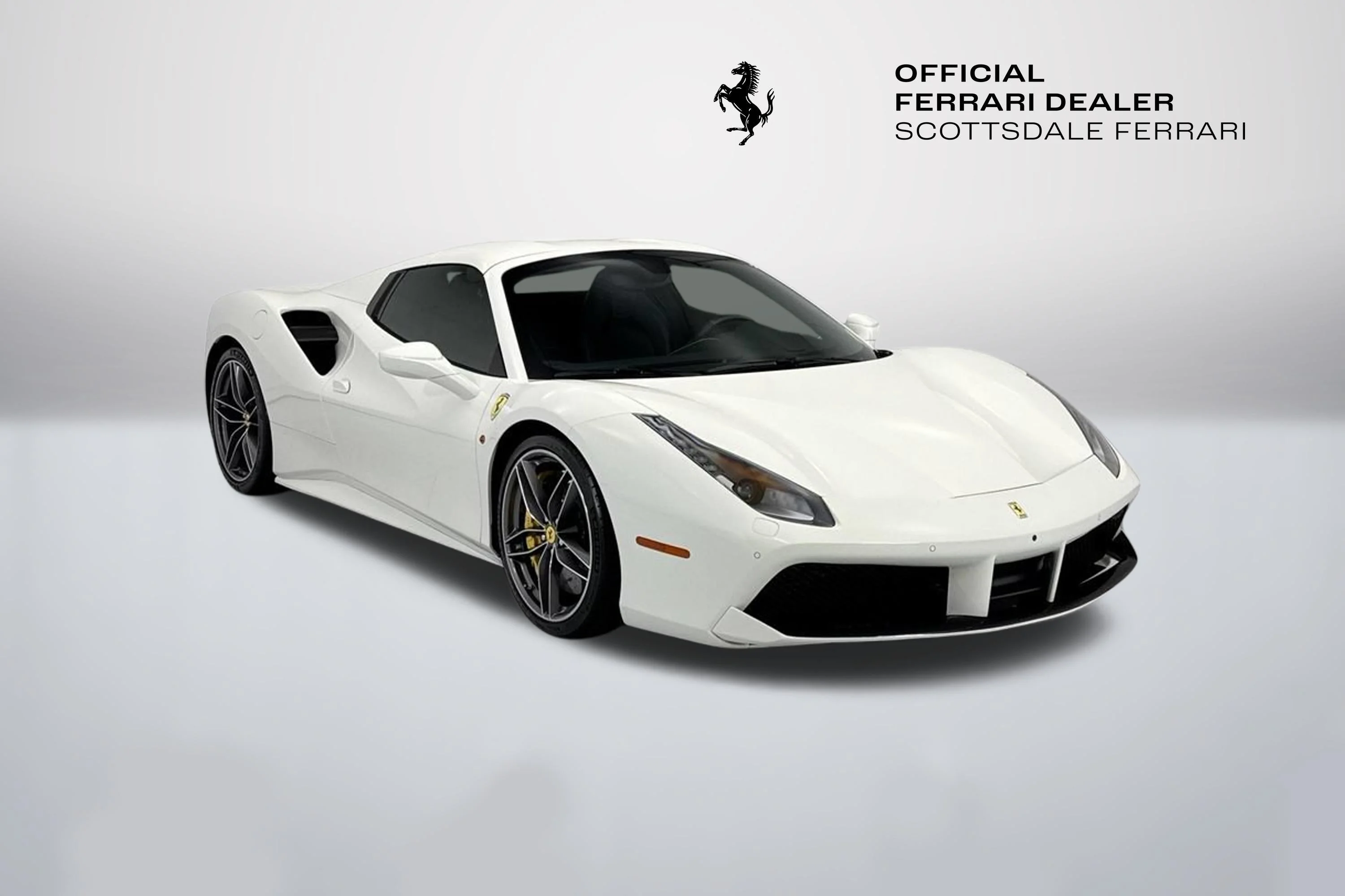Used 2018 Bianco Avus Ferrari  image 11