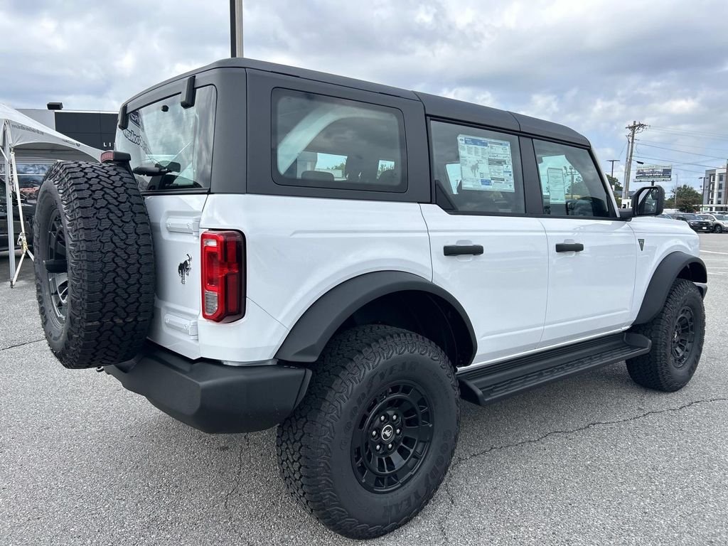 New 2026 Oxford White Ford Base image 4