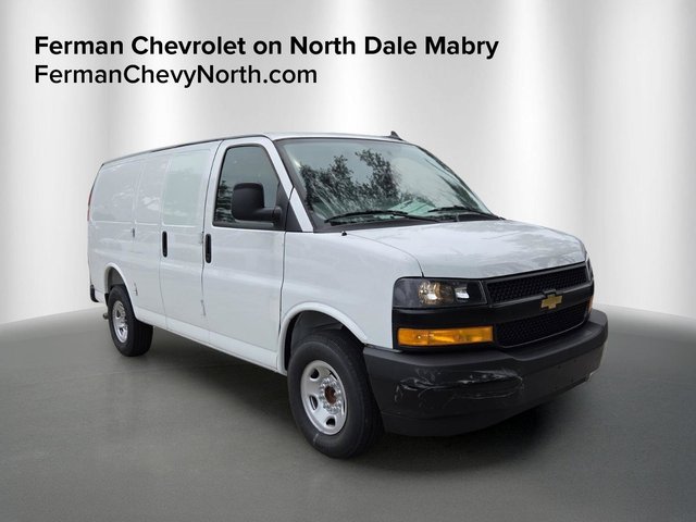 2025 Chevrolet Express Cargo WT