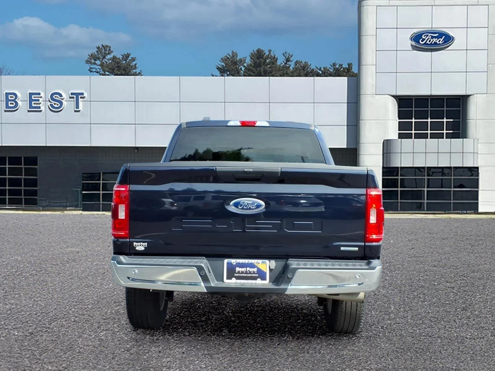 Used 2023 Antimatter Blue Ford XLT image 5