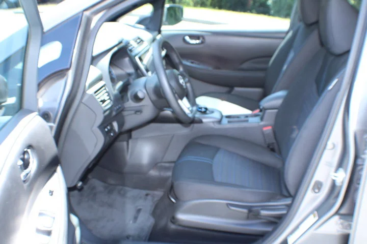 Used 2024 Gray Nissan S image 12