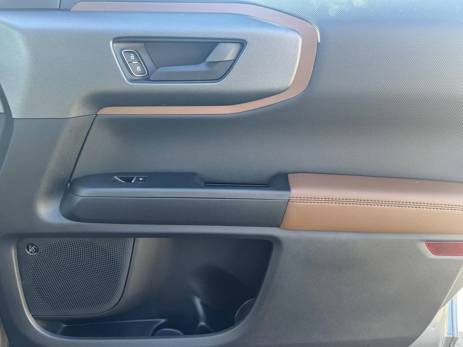Used 2025 CARBONIZED GRAY METALLIC Ford Outer Banks image 14