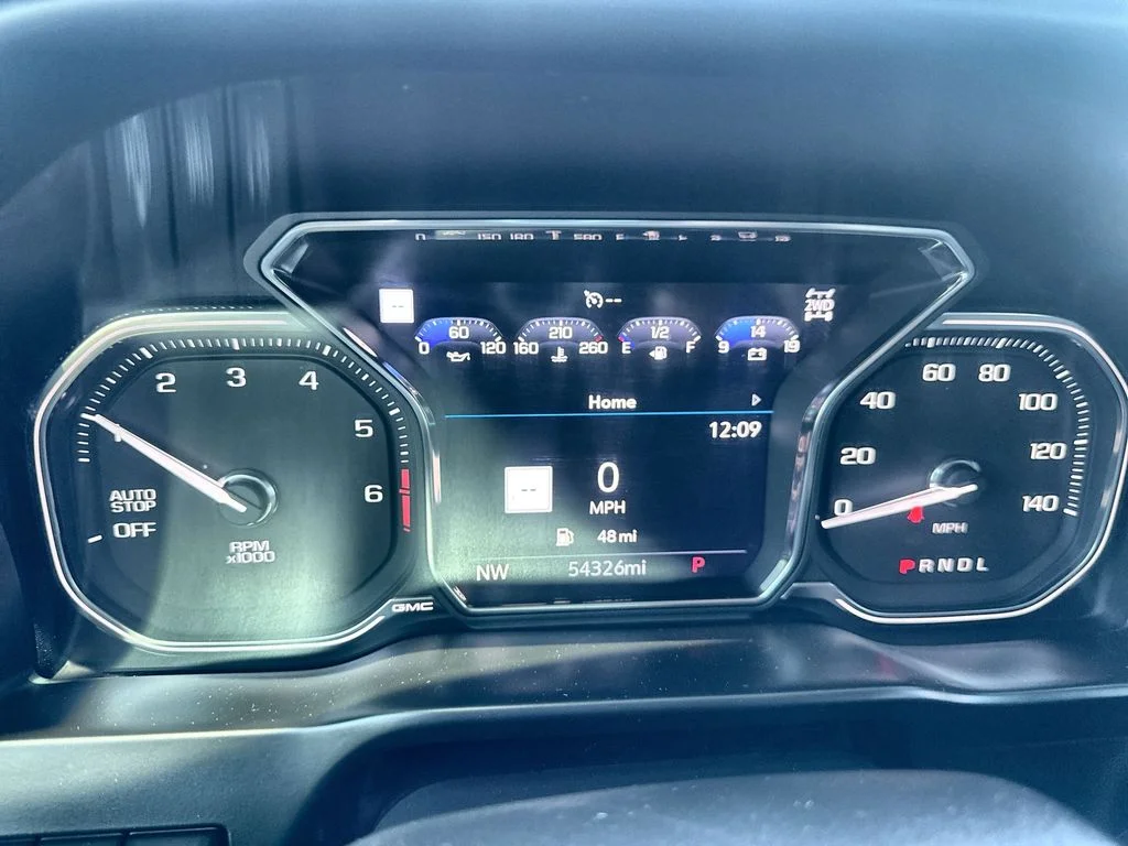 Used 2021 White GMC Denali image 12