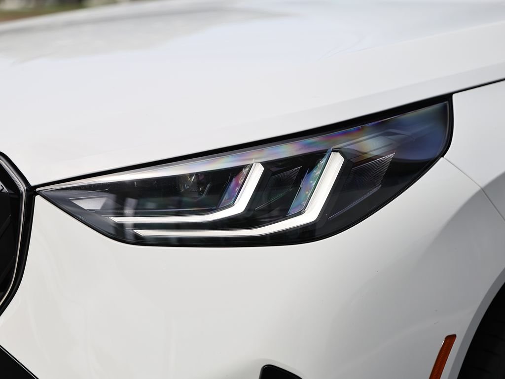 New 2026 Alpine White BMW 30 xDrive image 12
